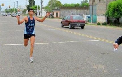 PASCUALITO GÓMEZ COSECHO OTRA VICTORIA, ESTA VEZ EN ARROYITO CÓRDOBA.