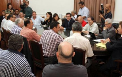 Los municipales meten más presión: proponen un paro de 24 horas para el jueves que viene