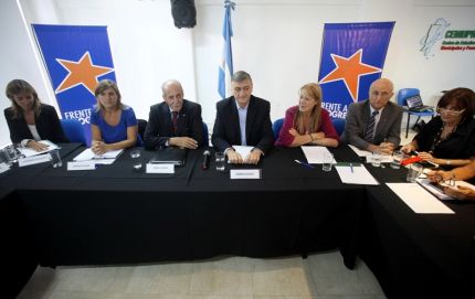 Hermes Binner presentó a su equipo económico encabezado por Ángel Sciara