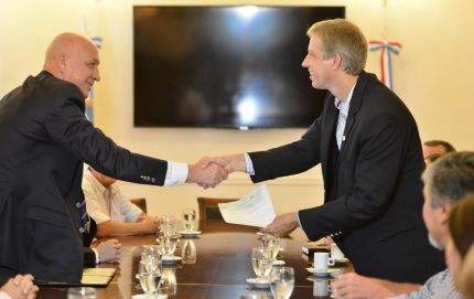 2.369.422 pesos entregó la provincia a Reconquista y Avellaneda