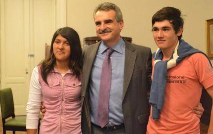Agustín Rossi recibió a alumnos que visitan Tecnópolis