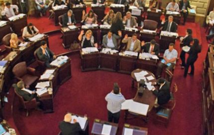 Diputados y senadores del PJ rechazaron el veto de Bonfatti por la Policía Judicial
