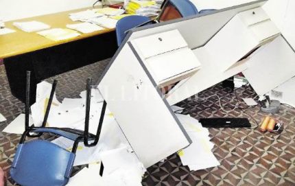 Video del momento violento de la UOCRA en la Secretaría de Trabajo