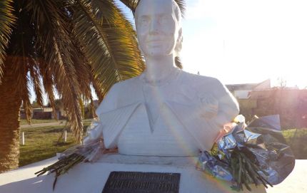 ACTO EN HOMENAJE AL 62 ANIVERSARIO DEL FALLECIMIENTO DE  EVITA
