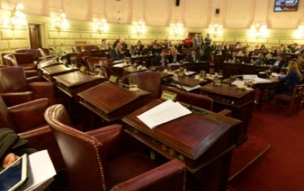 Diputados del Frente Progresista dejaron sin quorum la Cámara Baja