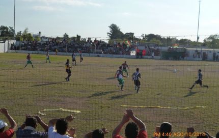 ESTUDIANTES GANO EL CLASICO POR 3 A 1