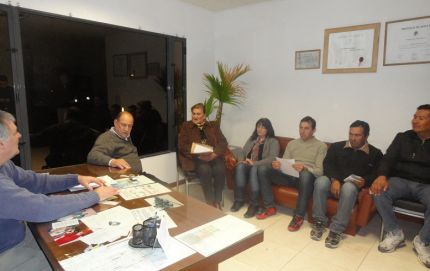 El senador Pucheta entregó subsidios a instituciones de Calchaquí