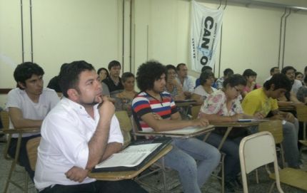 ESPACIO DE DISCUSIÓN POLÍTICA 