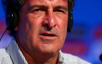 Mario Kempes será sometido a un triple by-pass en Estados Unidos