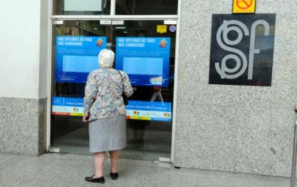 Bancarios con asambleas y sin atención