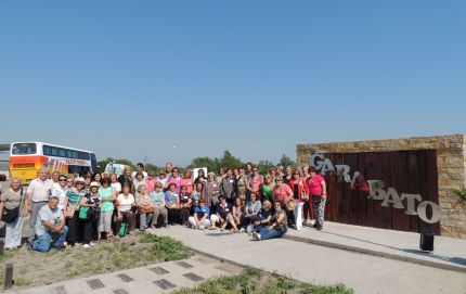 LOS JUBILADOS DOCENTES REALIZARON SU 7mo. ENCUENTRO EN GARABATO