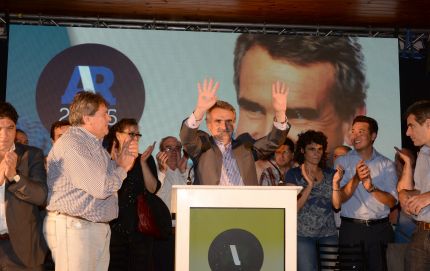 Agustín Rossi encabezó acto en Venado Tuerto