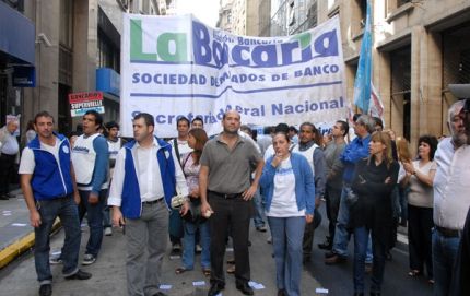 Por una medida de fuerza, no habrá bancos el miércoles y jueves 