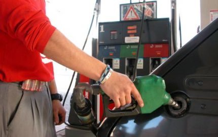 Las estaciones de servicio no atenderán las noches del 24 y 31