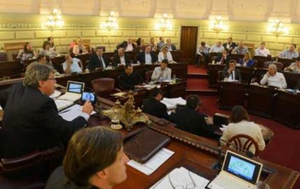 Diputados convirtió en ley el presupuesto provincial para 2015