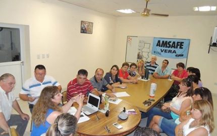 LA SITUACION DE LAS ESCUELAS RURALES FUE ANALIZADA EN VERA