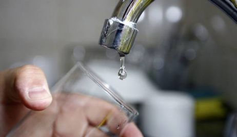 VECINOS DENUNCIAN PROBLEMAS EN EL SUMINISTRO DEL  AGUA POTABLE