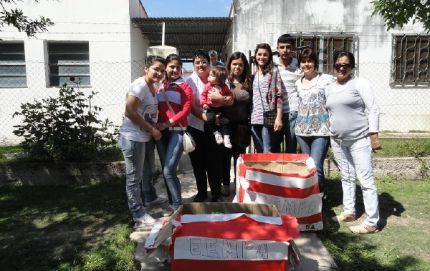 Alumnos solidarios de la Eempa Calchaquí donaron mercaderías a los abuelos