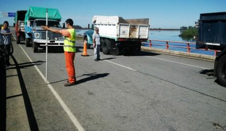 Habilitaron el tránsito en la Autopista Santa Fe - Rosario para vehículos livianos y de pasajeros