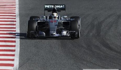 Lewis Hamilton se consagró con su Mercedes en la primera carrera del año en Melbourne