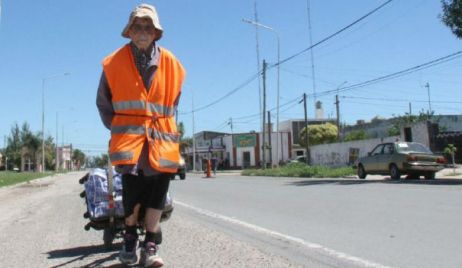 La abuela Emma llegó a Luján y fue recibida por una multitud