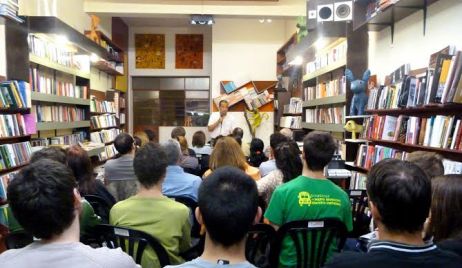 Carlos del Frade presentó la 3° edición ampliada del libro 