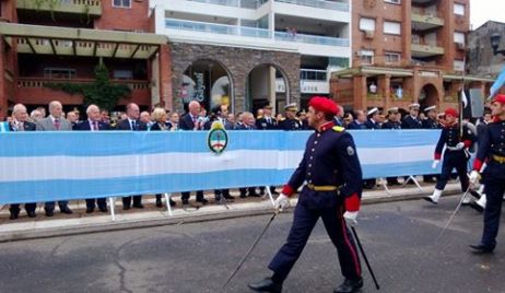 Antonio Bonfatti encabezó la celebración de un nuevo aniversario de la Revolución de Mayo