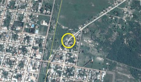 Fatal accidente de conductor de una moto al chocar un camión