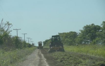 Tareas de mejoras en el camino a El Cristal