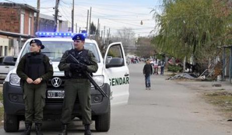 Una mujer amenazada por los narcos denunció que le retiraron la custodia