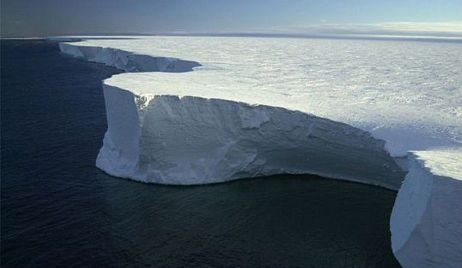 Las barreras de hielo de la Antártida se desmoronan
