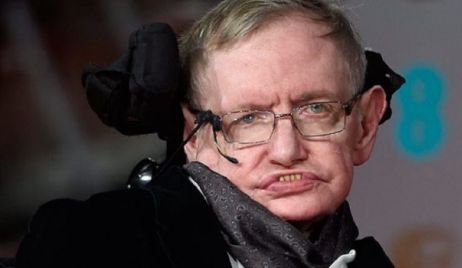Hawking afirma comprender el universo, pero no a Donald Trump