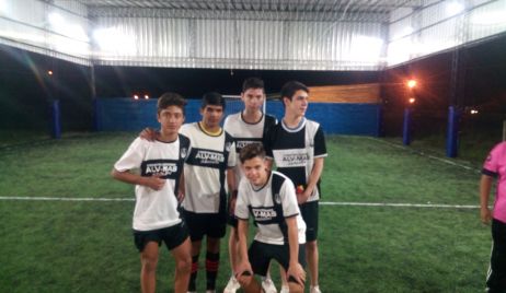 FUTBOL A BENEFICIO EN LA CANCHA DEL CHINO MAIDANA