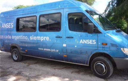 ANSES VISITO INTIYACO E INSTALO UNA TERMINAL DE AUTOGESTION