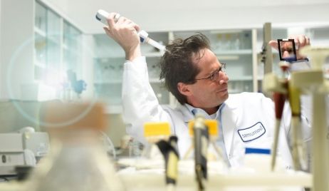 Una pastilla que borra arrugas, soluciona la calvicie y cura la artritis