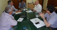 Provincia y Nación acuerdan acciones para solucionar situación de trabajadores de monte.