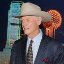 Murió Larry Hagman, astro de la serie