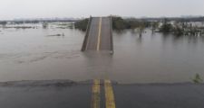 Corrientes: se desplomó el puente que une Esquina con Goya