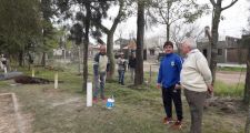 SOSA VISITÓ EL C.E.F. 7024 DE VERA Y ENREGÓ AYUDA PARA CONSTRUIR CERCO PERIMETRAL