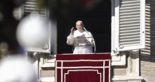 EL PAPA PIDIÓ POR LA PAZ EN TODO EL MUNDO.