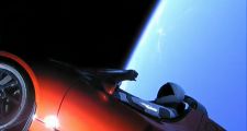El Tesla Roadster de Elon Musk que ya circula por la gran autopista del espacio sideral