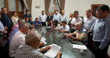 MUNICIPALES: SE FIJÓ UN AUMENTO DEL 15% EN DOS TRAMOS CON CLÁUSULA GATILLO