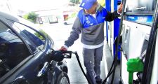 Primero fue Axion y ahora YPF anunció un aumento en sus naftas