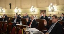 Con el apoyo de varios senadores del PJ, el FPCyS dio media sanción al presupuesto provincial 2020