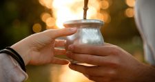 Hoy se celebra el Día Nacional del mate en Argentina.