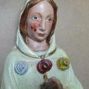 Centeno conmovida porque otra imagen de la Virgen Rosa Mística llora lágrimas de sangre