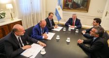 PEROTTI FIRMÓ CON EL PRESIDENTE EL PAGO DE 773 MILLONES DE PESOS DE LA DEUDA DE ANSES CON LA PROVINCIA