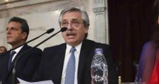 Alberto Fernández: “Nunca más a la puerta giratoria de dólares que ingresan por el endeudamiento y se fugan dejando tierra arrasada a su paso”.