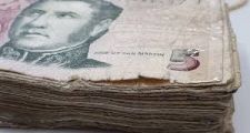 Volvieron a extender el plazo para canjear billetes de $5 en bancos