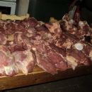 190 kg. DE CARNE SE INCAUTARON EN TRES DOMICILIOS PARTICULARES